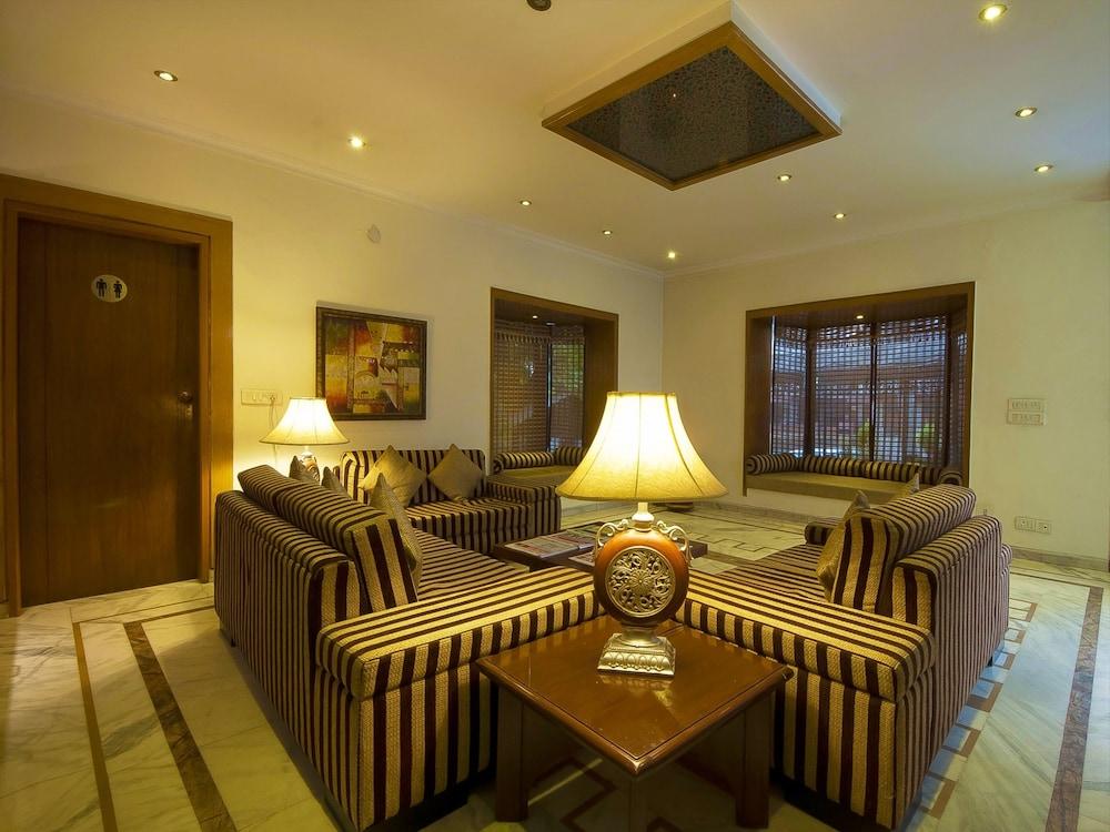 Hotel Siris 18 Gurgaon Exterior foto
